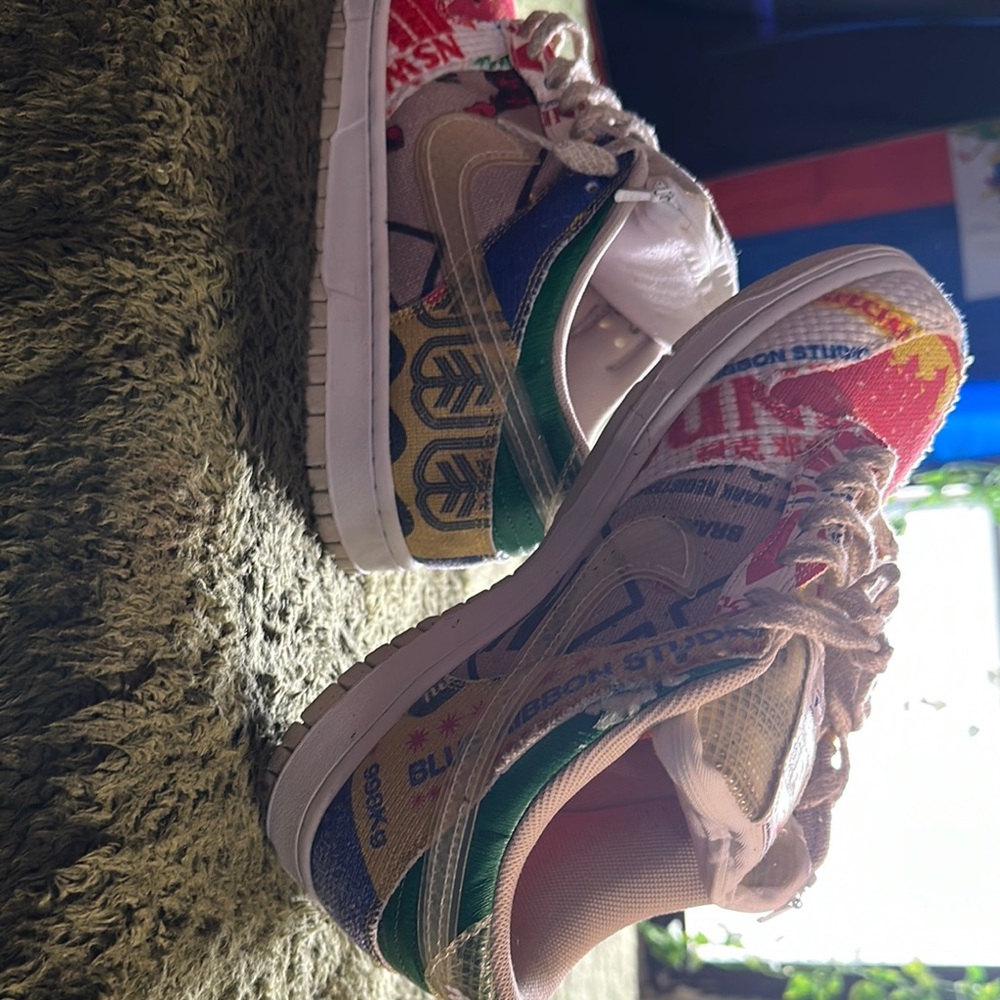 Nike Chinatown Dunks w two shopping bags Sneakers ( Collectible )